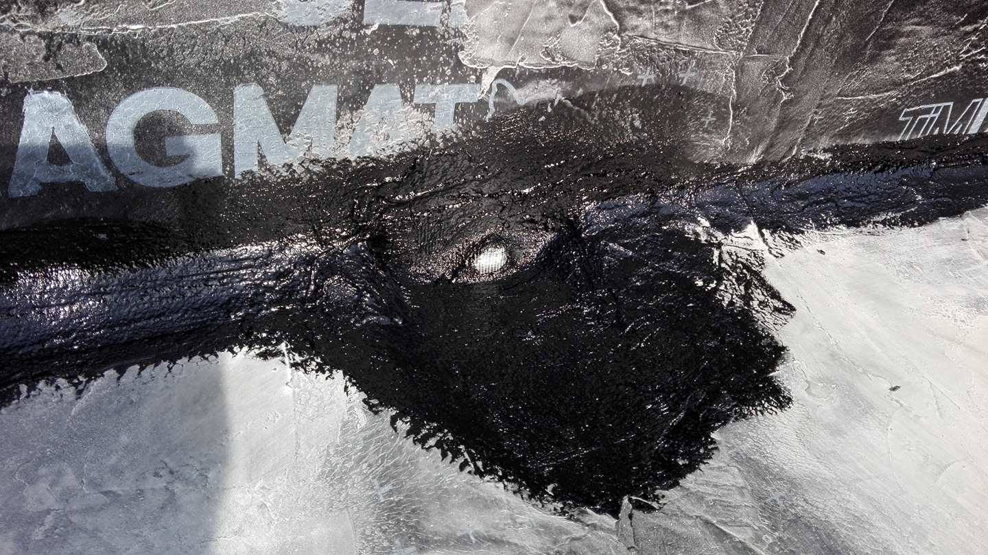 Izbušene rupe za presek vlage